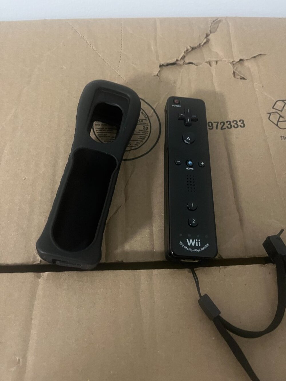 Nintendo Wii RVL-036 Motion Plus Black Remote Controller +Sleeve